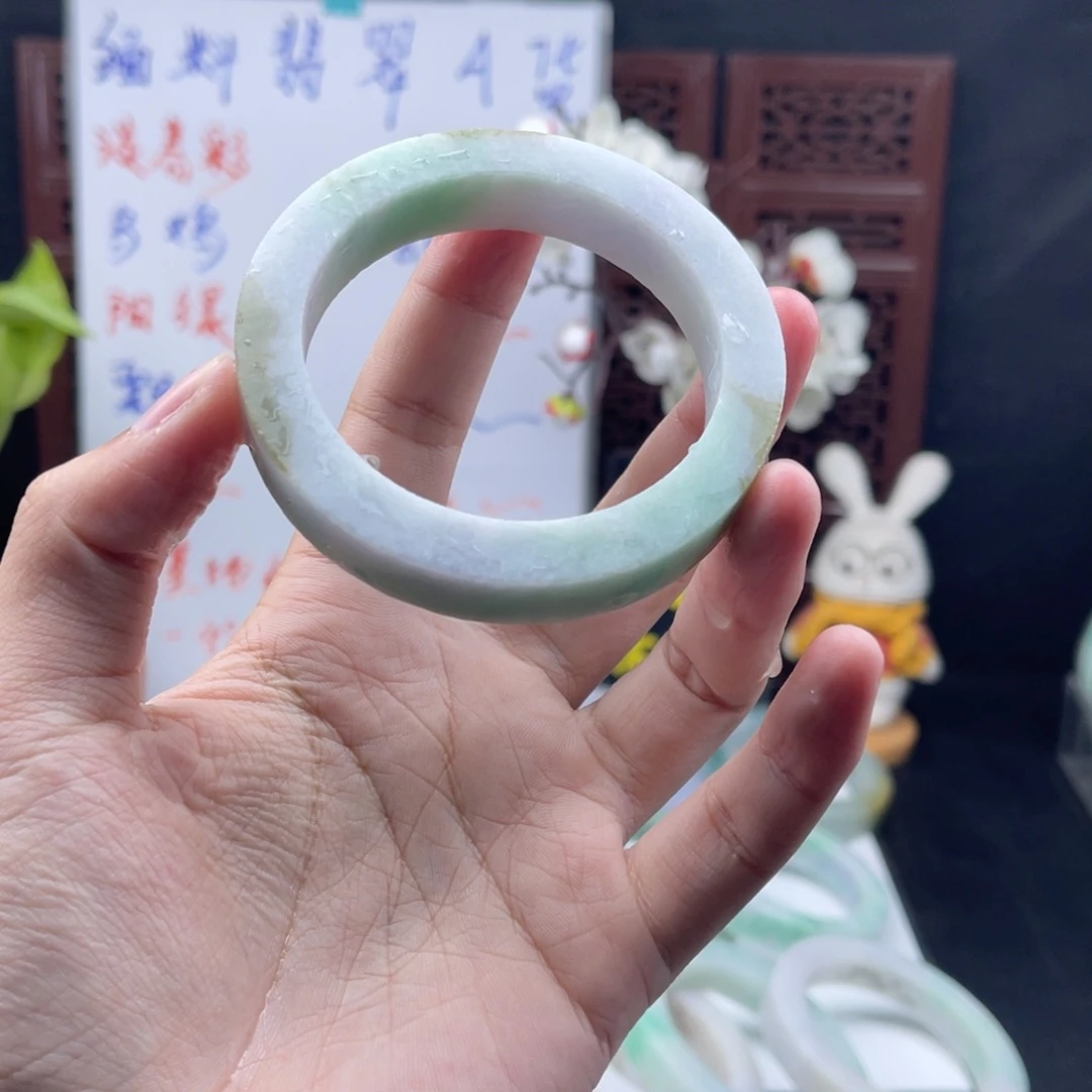 未镶嵌手镯定制翡翠
