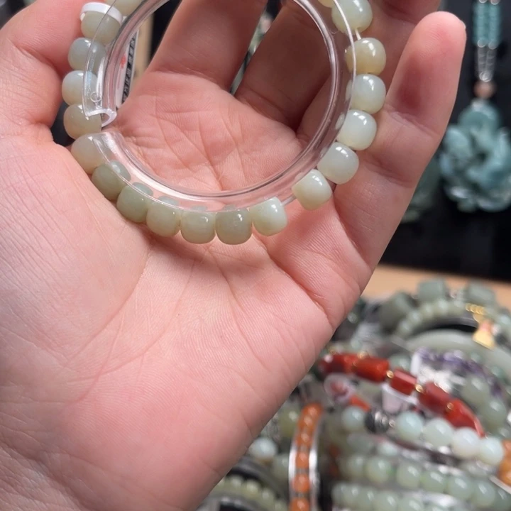 和田玉（糖玉）未镶嵌手链