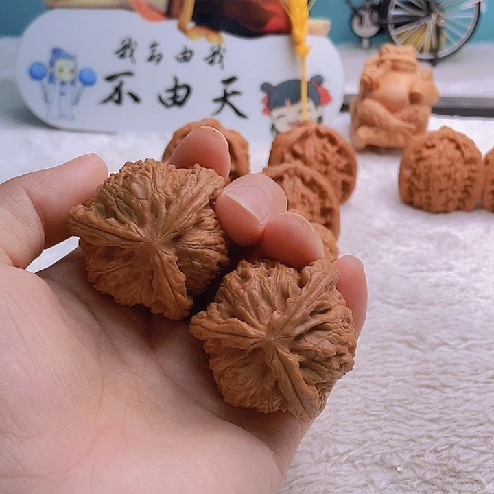 把件文玩核桃孤**人三棱