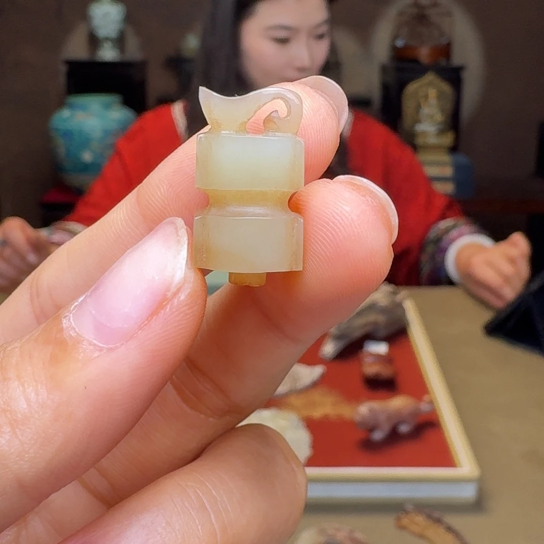 和田玉（糖玉）未镶嵌挂件