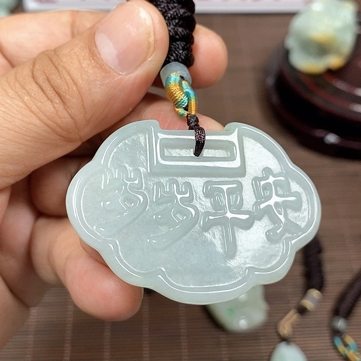 颈饰未镶嵌翡翠天然翡翠玉A货配证书