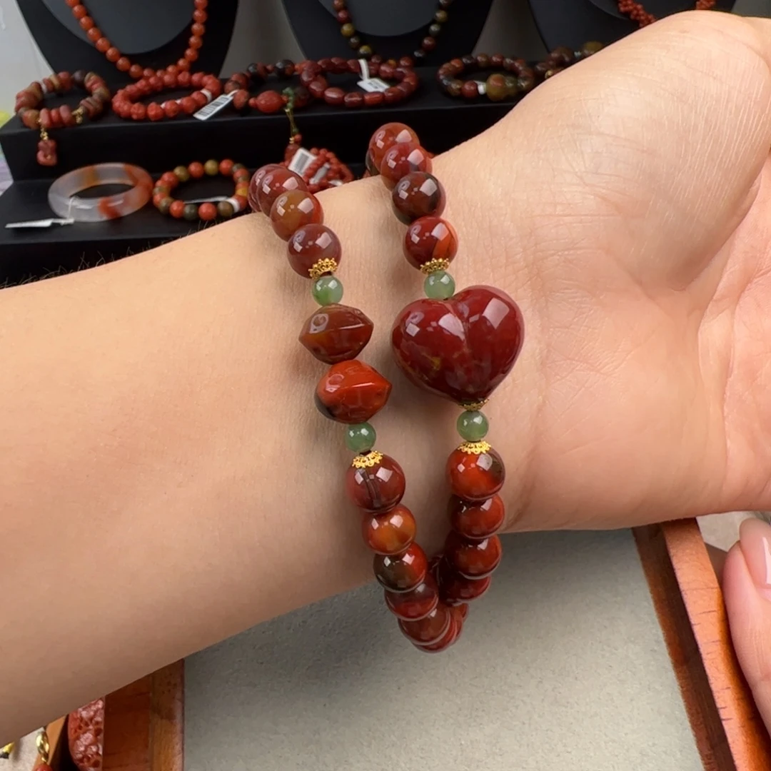 南红玛瑙18K金镶嵌（大山包鸡血浆两圈7+