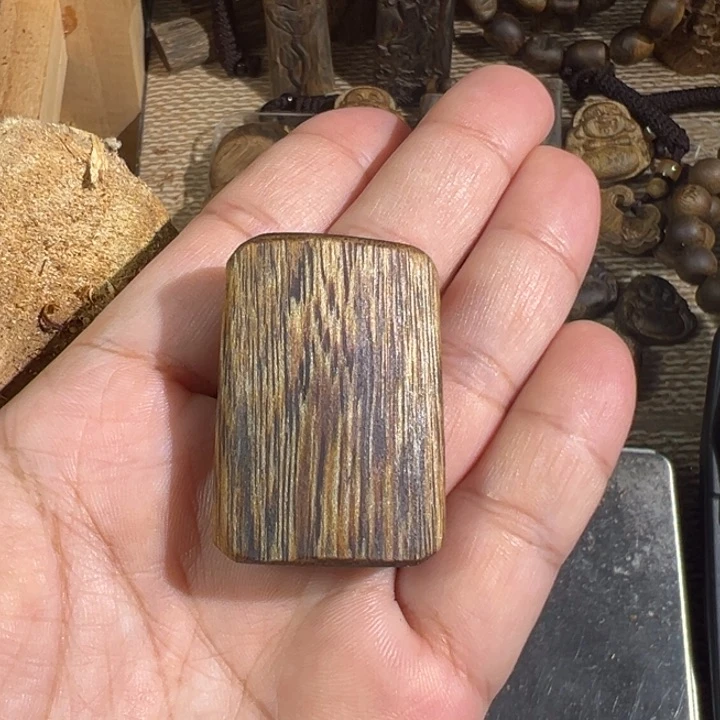 吊坠沉香棋楠沉香乌身吊坠6.2克