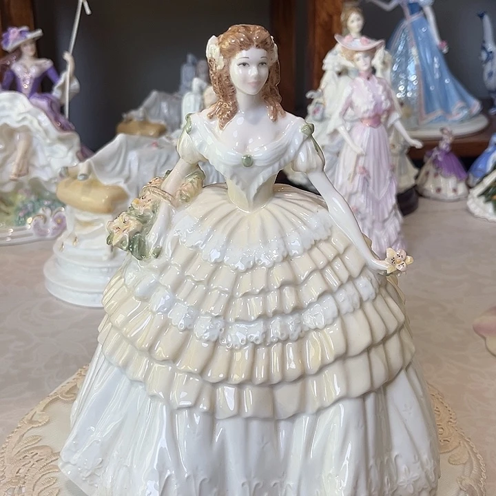 杯欧洲中古瓷器摆件