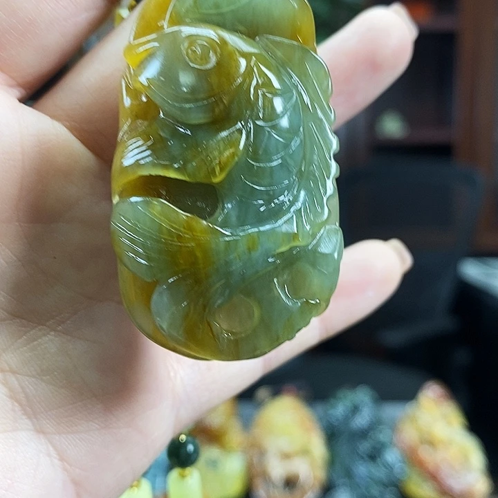 蛇纹石玉未镶嵌吊坠