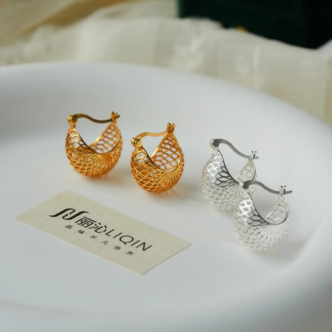 丽沁 925银耳饰 精美镂空花篮耳扣秋冬新品编织气质复古素款耳环