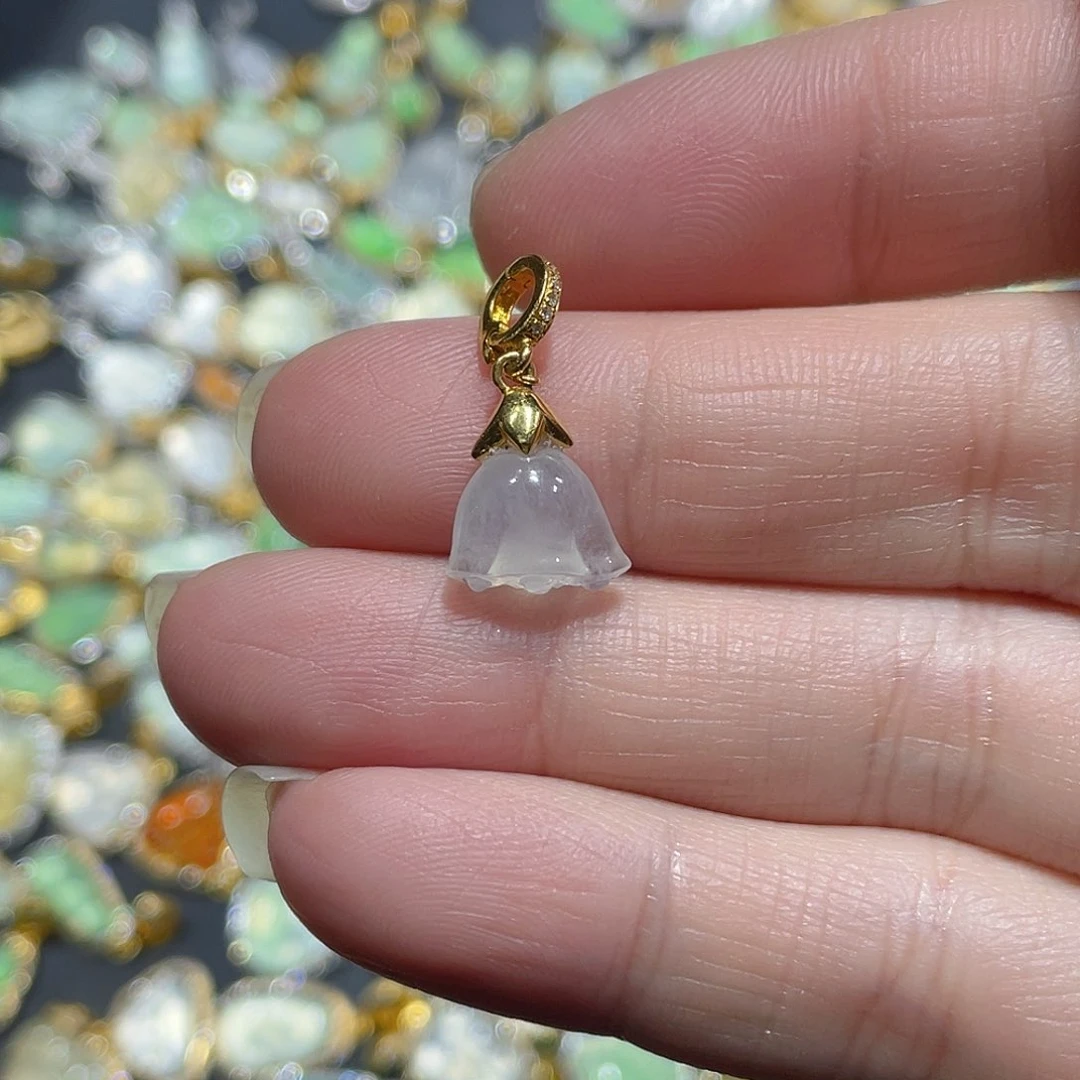 翡翠颈饰18K金镶嵌天然翡翠18kA货