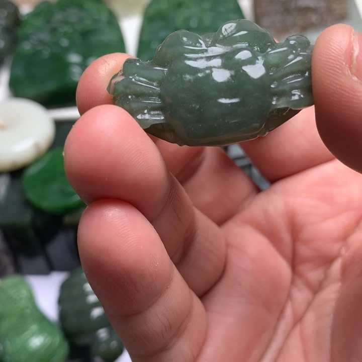 和田玉（糖玉）未镶嵌颈饰