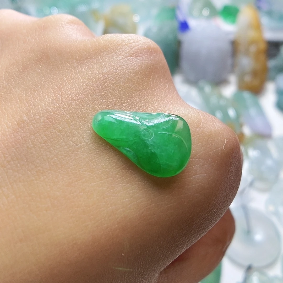 定制翡翠未镶嵌荷叶