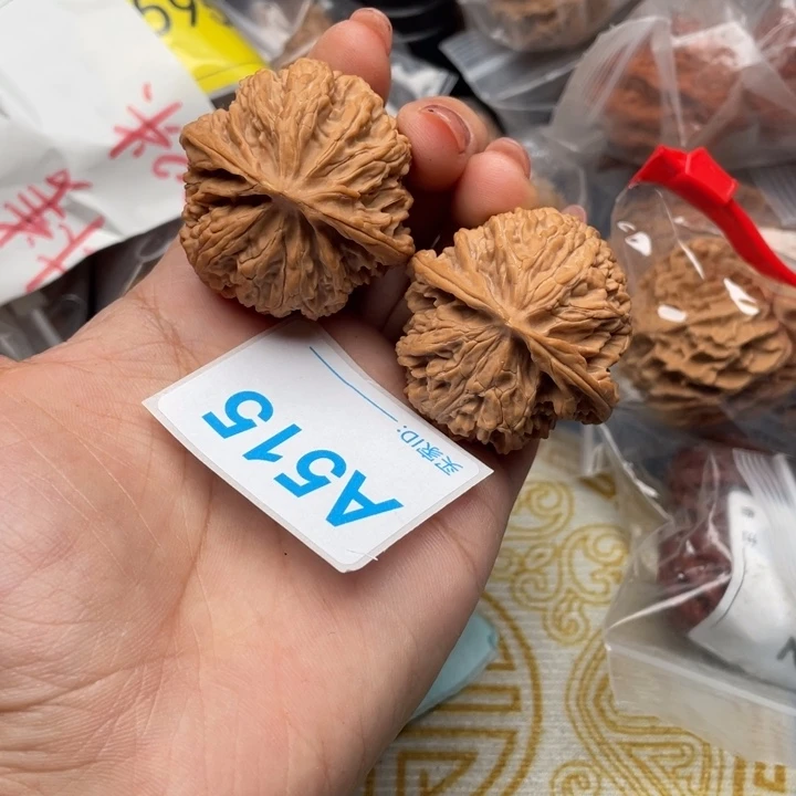 文玩核桃吊坠核桃