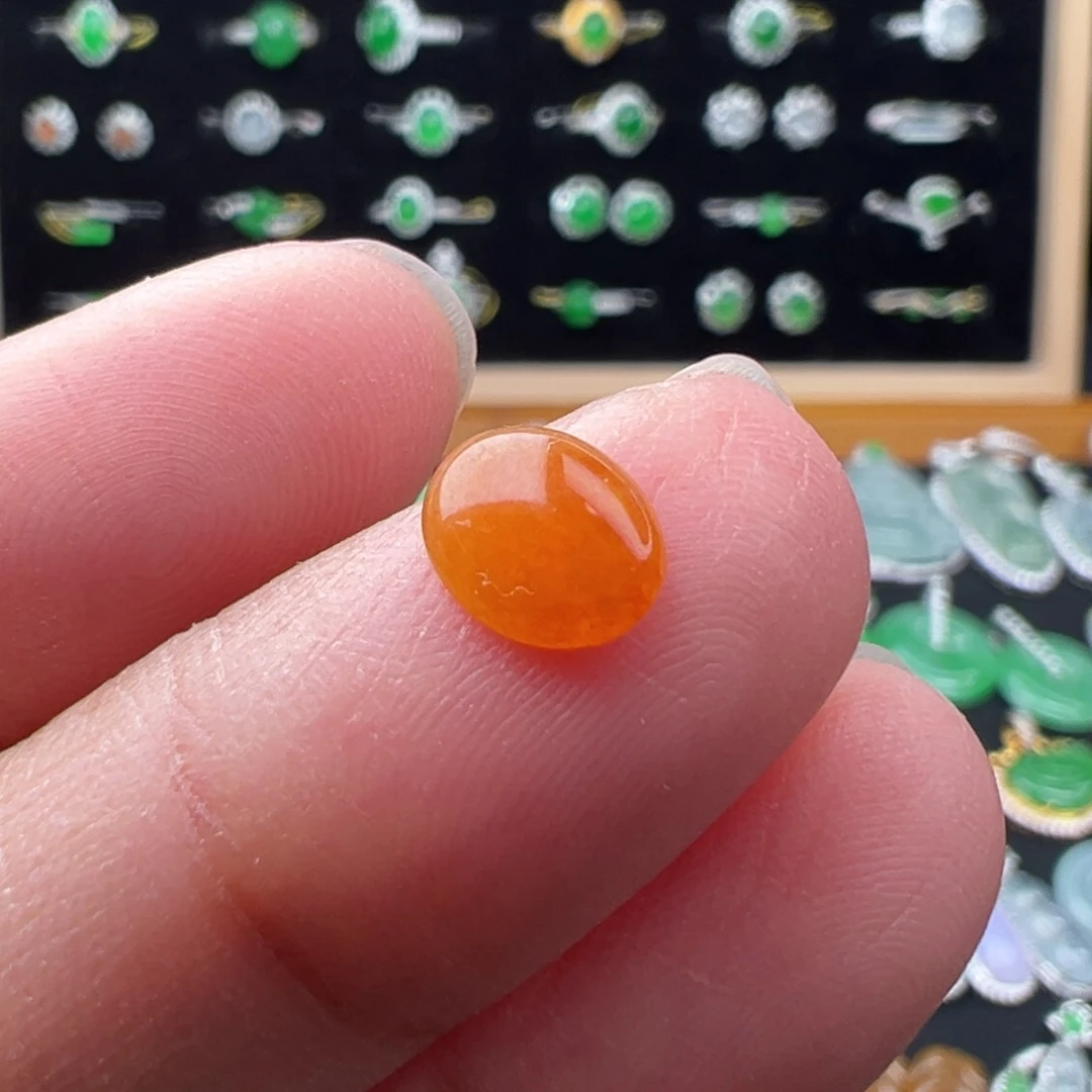 翡翠未镶嵌颈饰蛋7.2