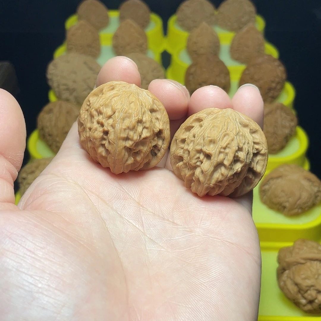 文玩核桃吊坠37尺磨盘