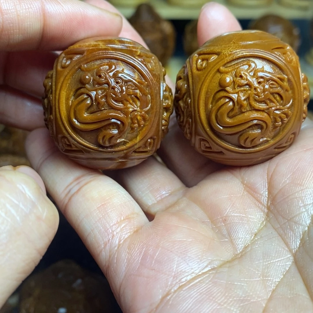 【闪购商品】香榧木?****爸橄榄核雕工艺瑕疵