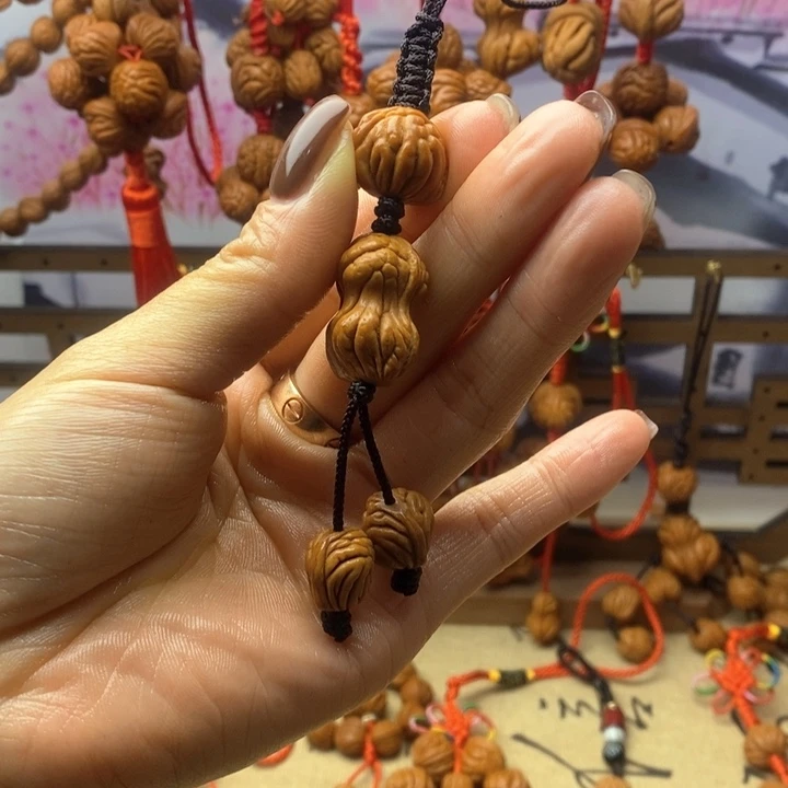 桃核吊坠龙纹桃枭