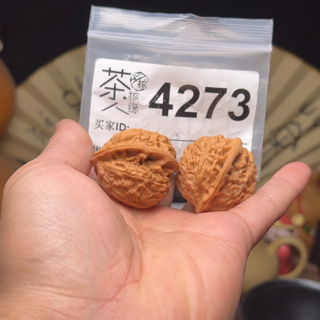 吊坠文玩核桃这几位是在一起吧啊呜呜太