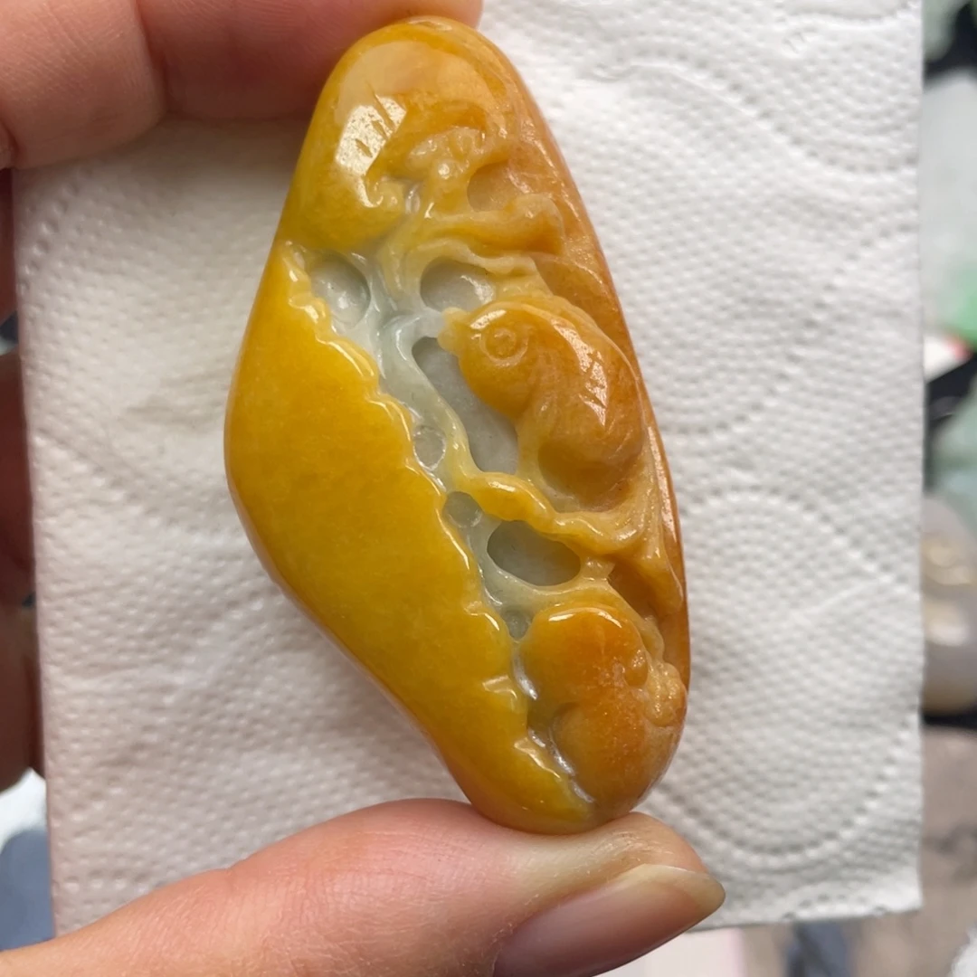 翡翠未镶嵌颈饰翡翠荷叶鱼