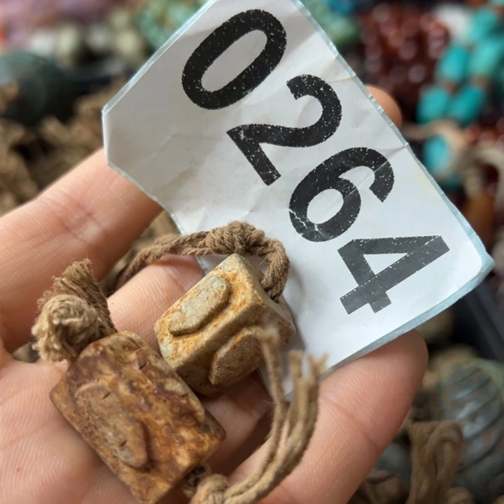 悦***容和田玉（糖玉）未镶嵌颈饰