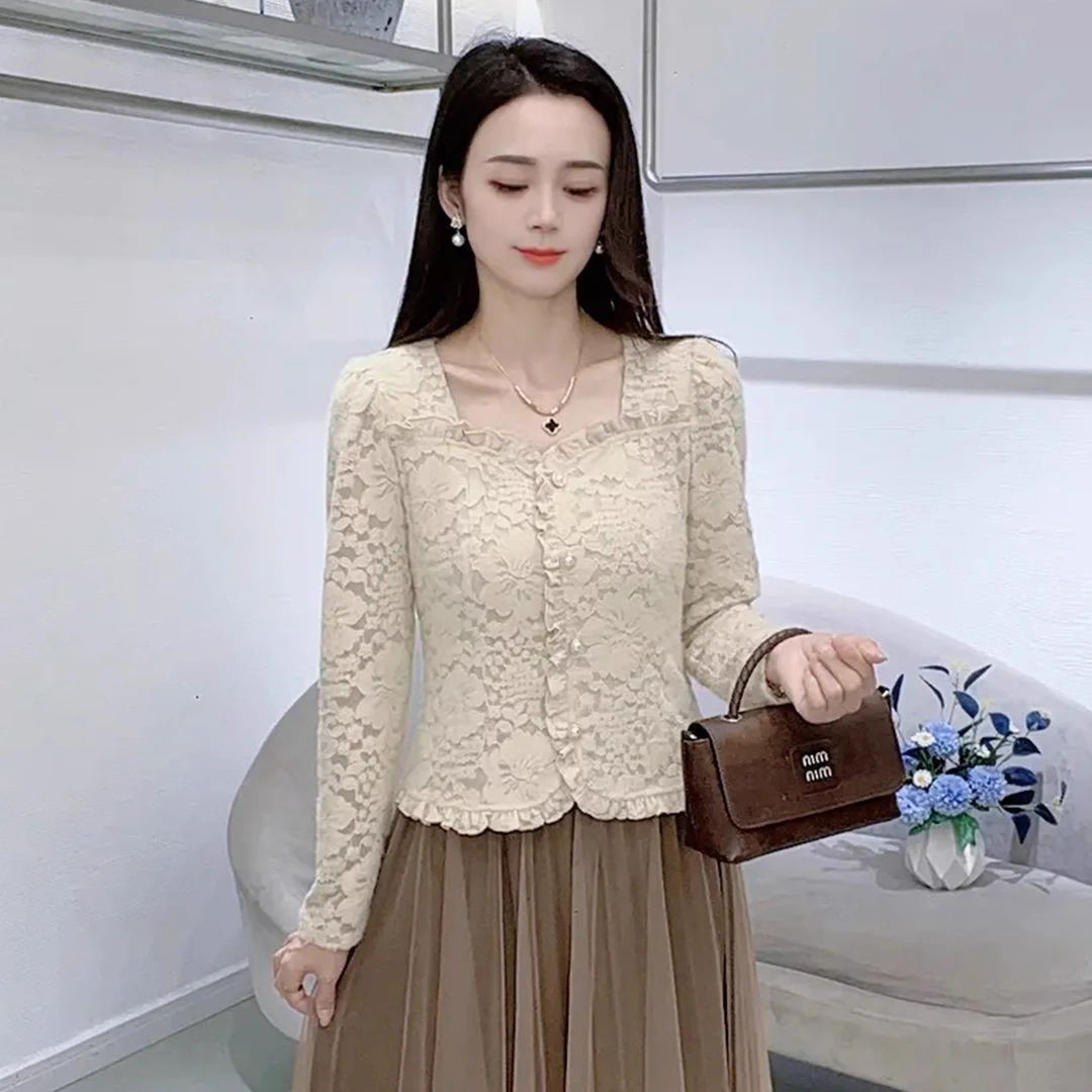 时尚磨毛蕾丝衫女2025秋季新款洋气显瘦修身百搭木耳边方领打底衫