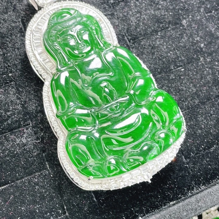 翡翠未镶嵌颈饰12