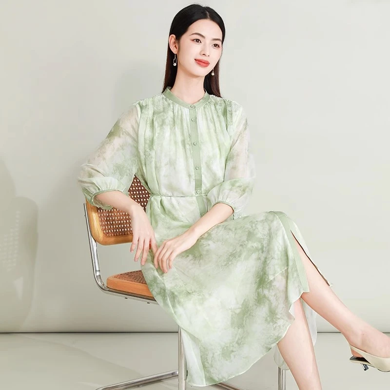 真咝连衣裙女年春装新款小众设计感气质度假减龄桑蚕咝衬衫裙