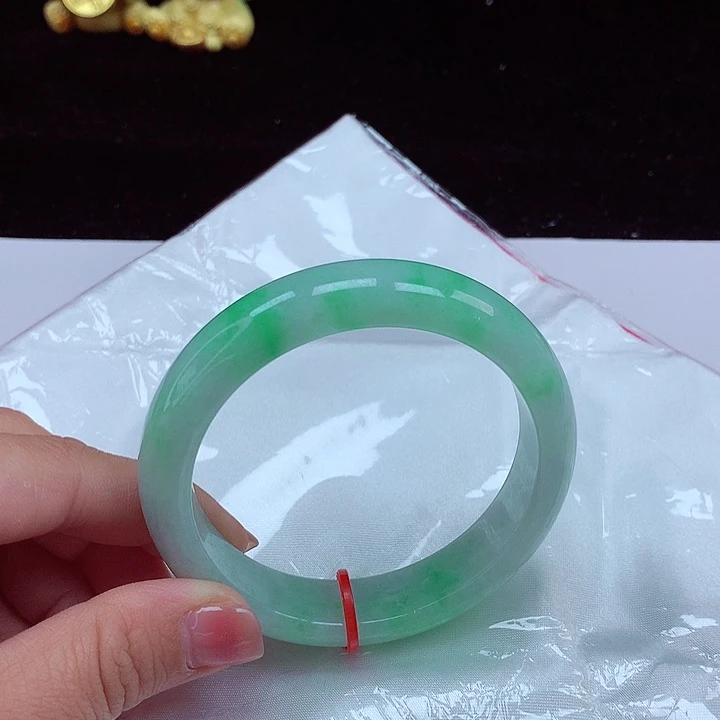 翡翠手镯未镶嵌圈口59