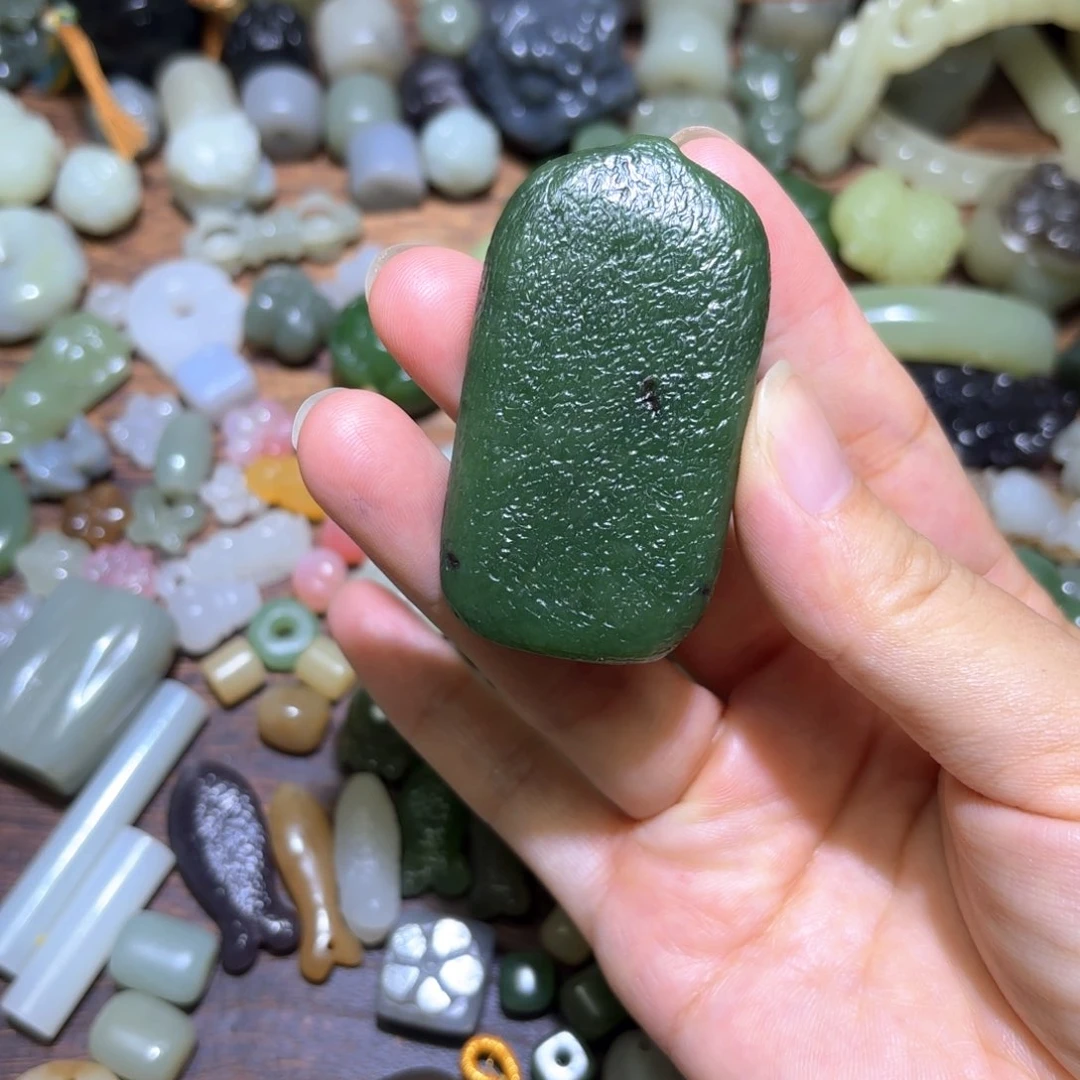 和田玉未镶嵌珠宝半成品