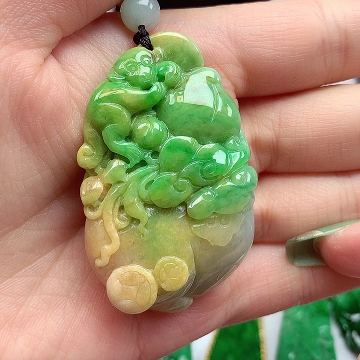 翡翠未镶嵌颈饰翡翠