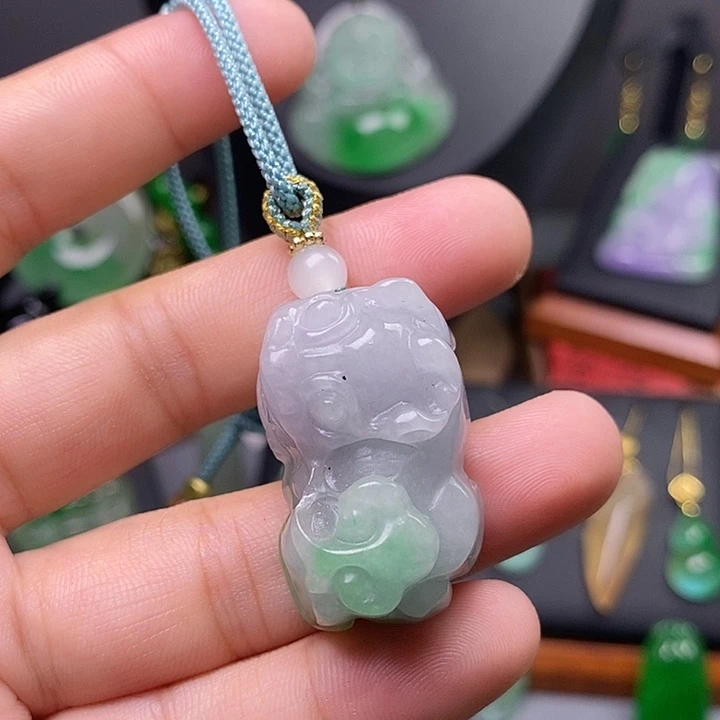 吊坠(赠链)未镶嵌翡翠