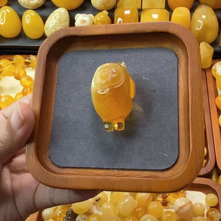 琥珀未镶嵌珠宝奇石
