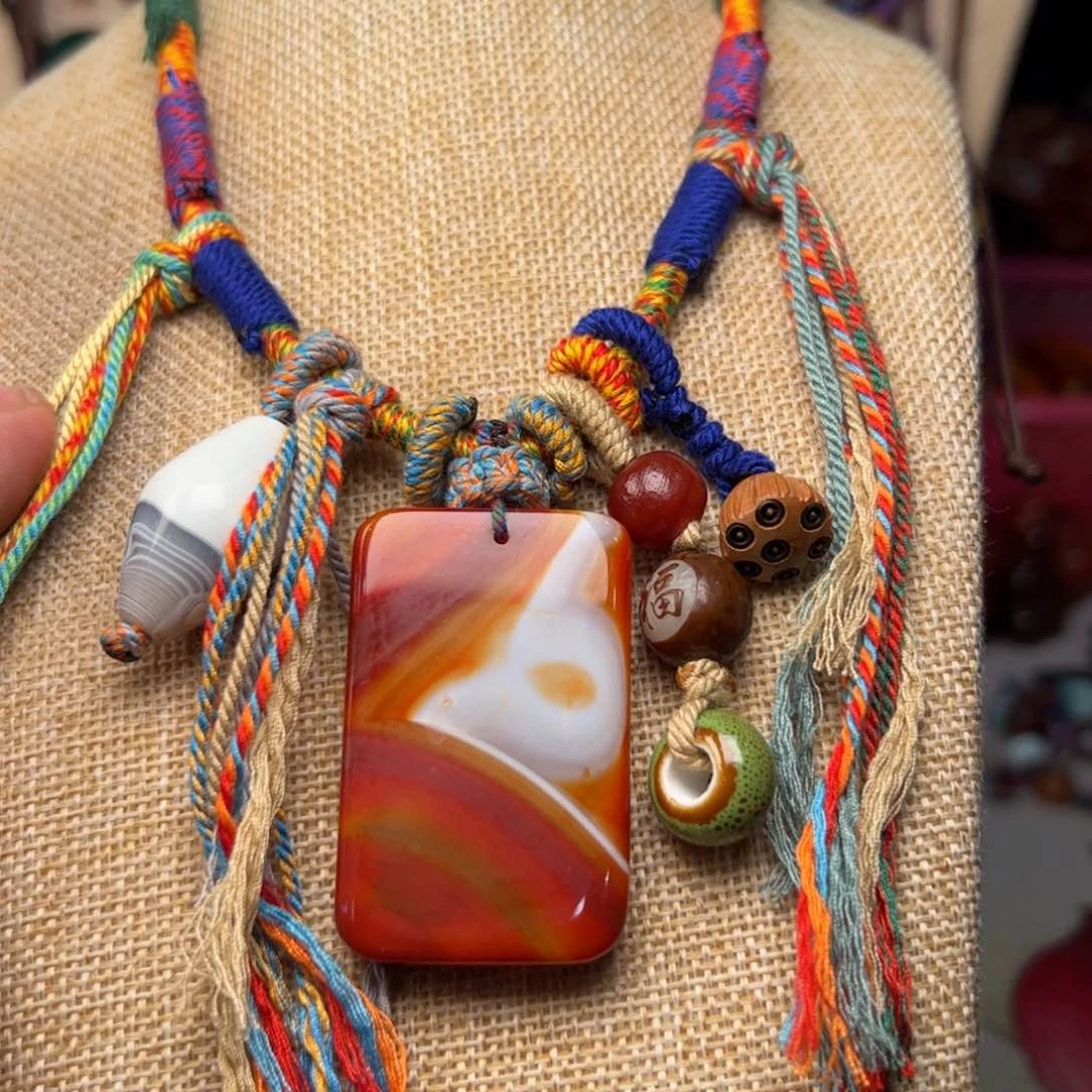 玛瑙/玉髓颈饰未镶嵌