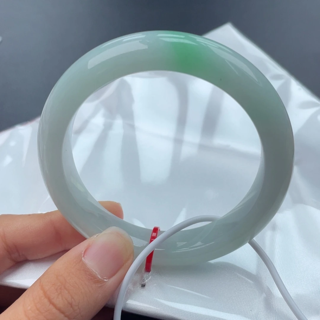 翡翠手镯未镶嵌5657正圈