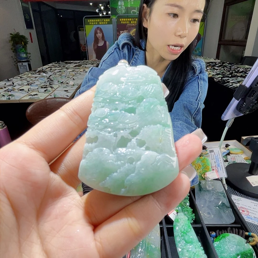 颈饰未镶嵌翡翠一