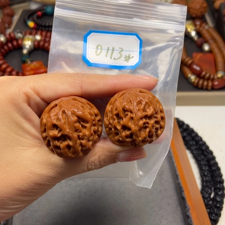 文玩核桃吊坠菩提