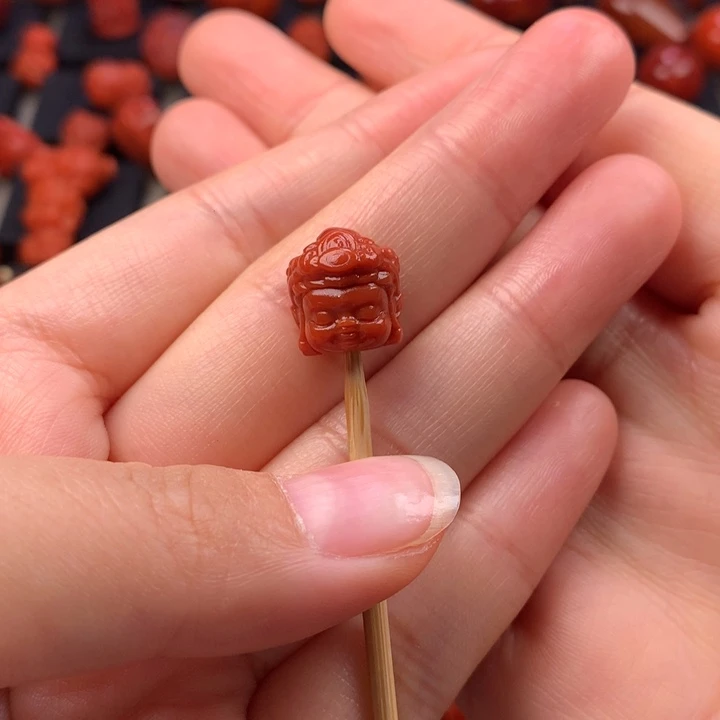 南红玛瑙未镶嵌黄财神11.5MM