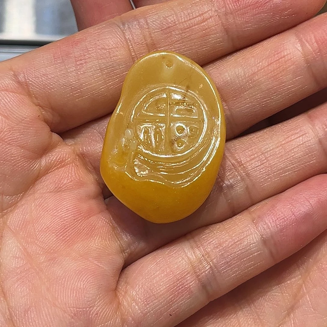 琥珀未镶嵌颈饰吊坠