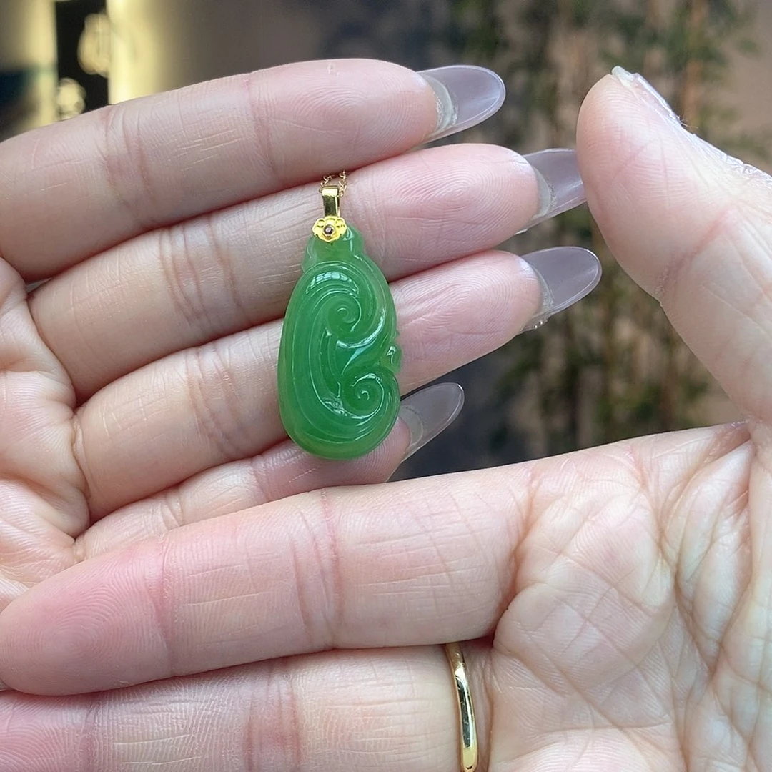 和田玉（碧玉）颈饰18K金镶嵌唯***彩