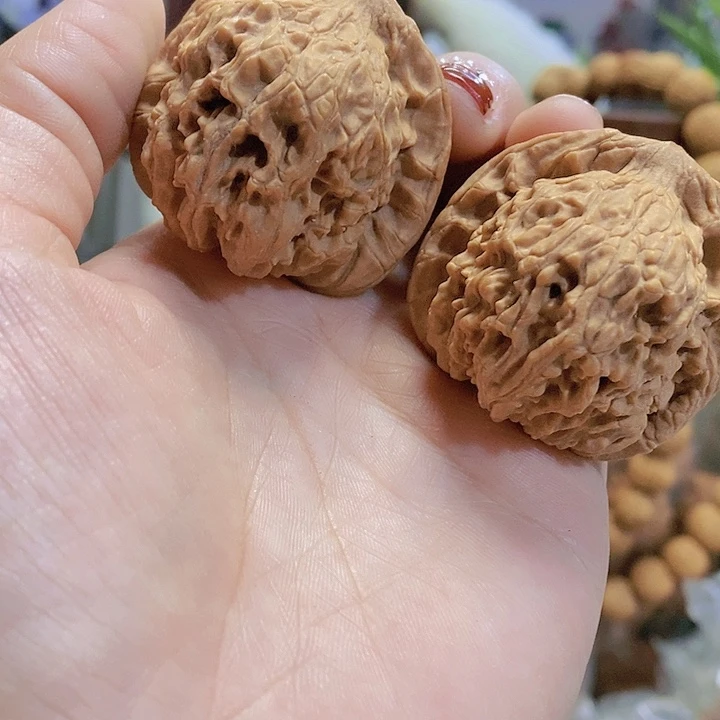 【闪购商品】文玩核桃把件42.5红狮子