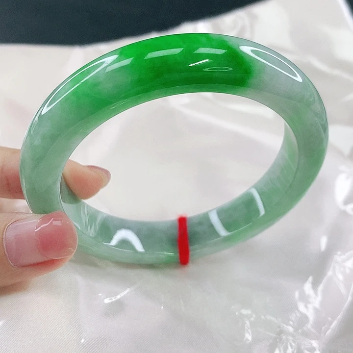 翡翠未镶嵌手镯圈57.8，02024