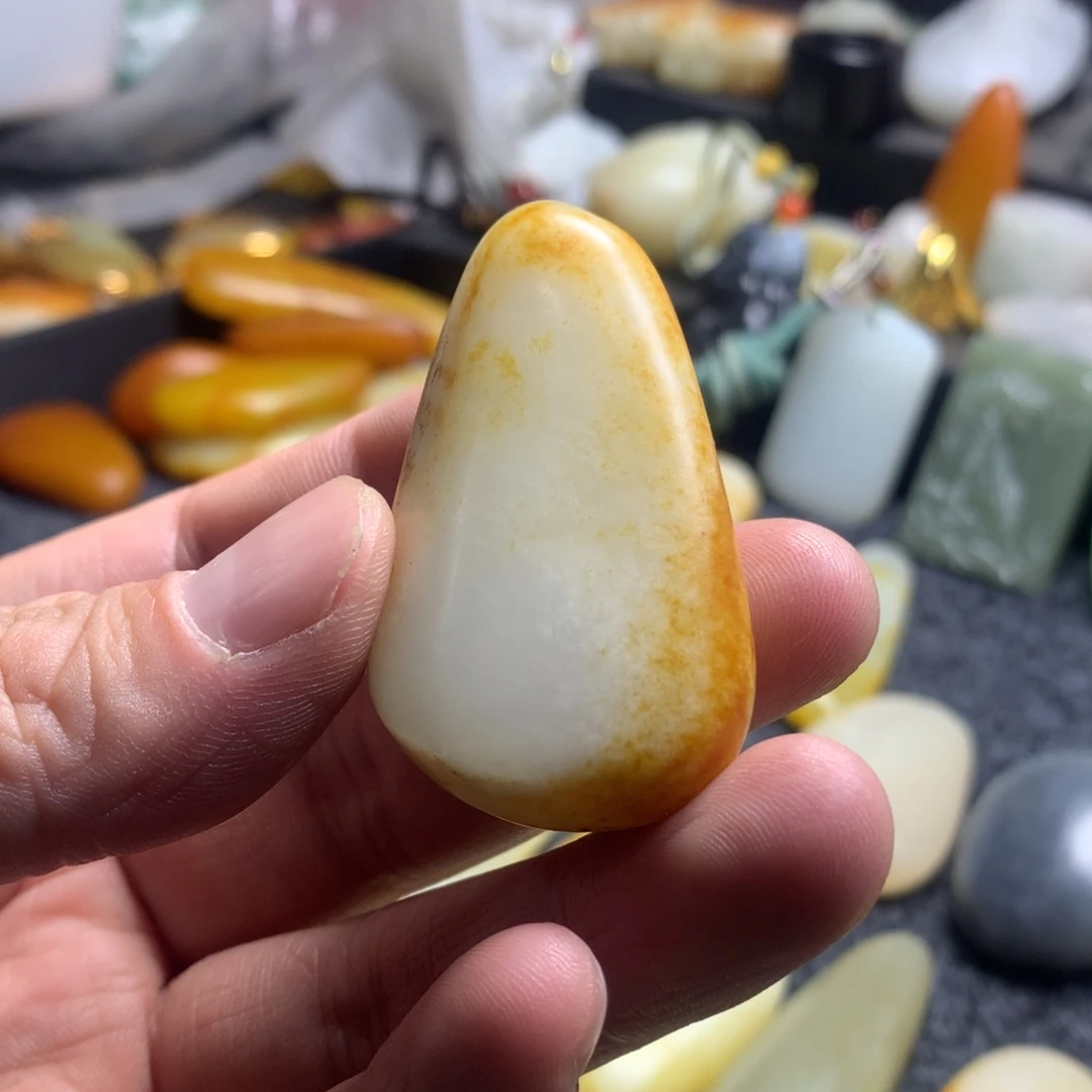 和田玉颈饰未镶嵌幽***云