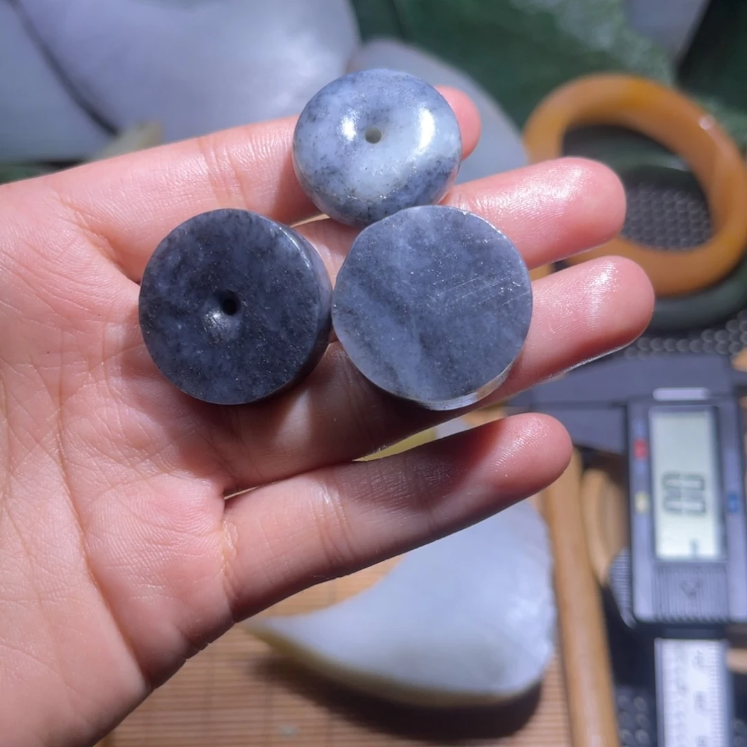 未镶嵌和田玉（糖玉）挂件