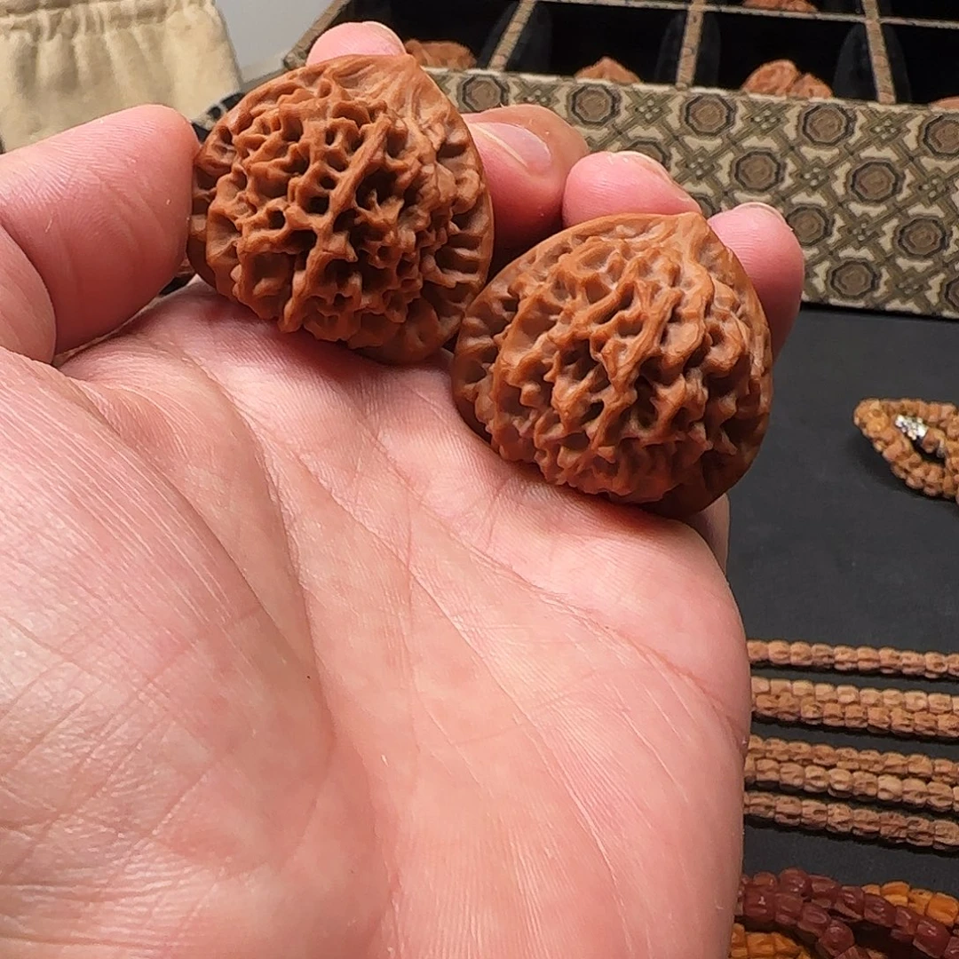 吊坠柏香籽/百香籽三角闷