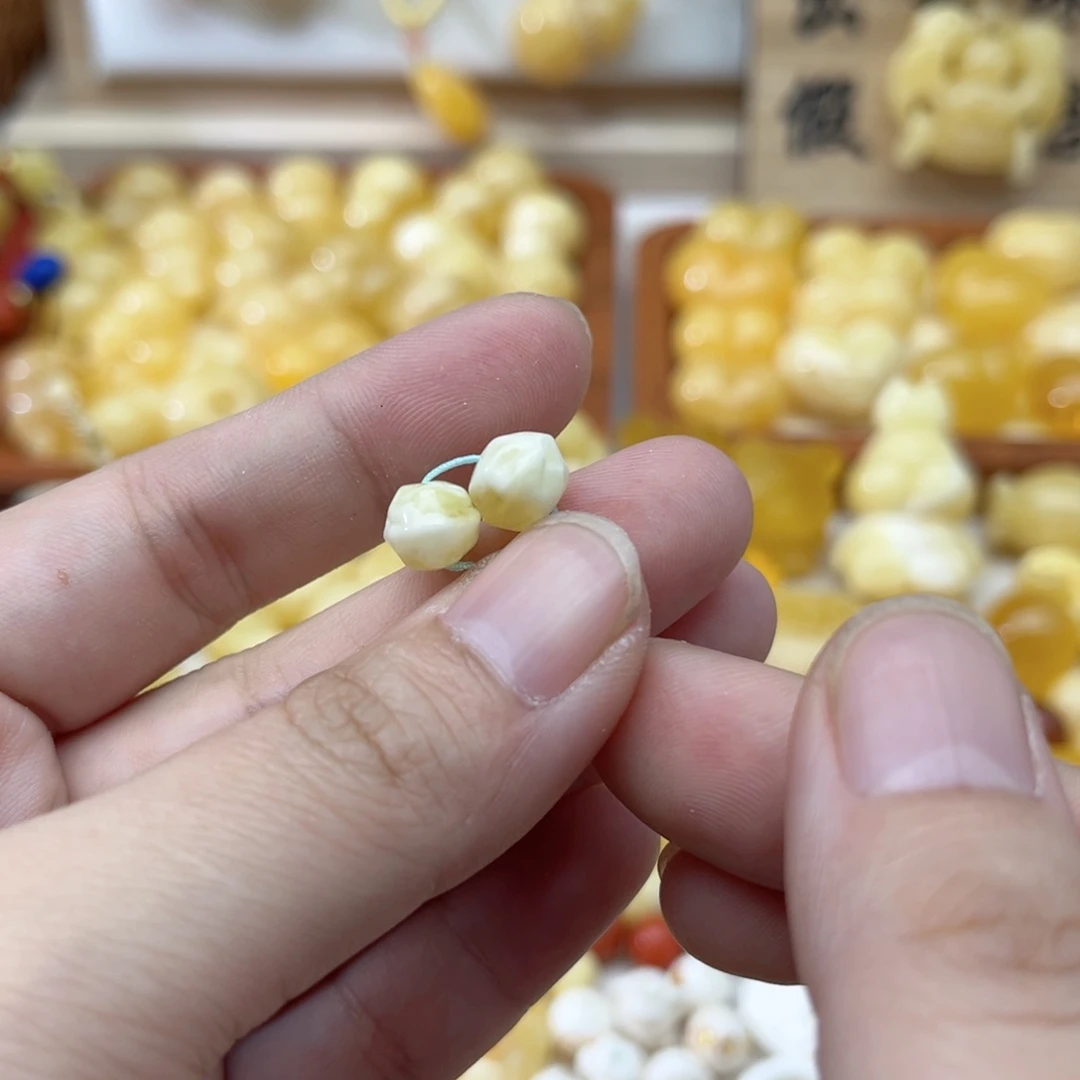 未镶嵌蜜蜡裸石天然