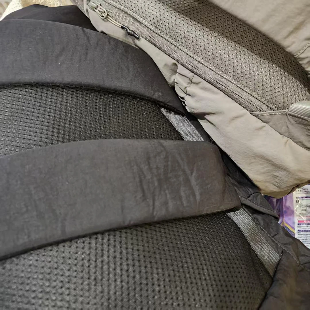 25092105A 巨牛超轻便双肩包书包背包