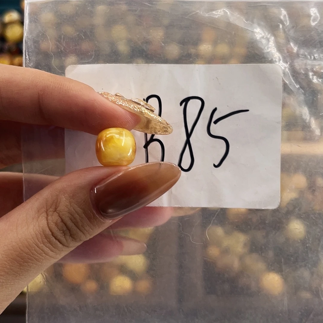 琥珀未镶嵌裸石10.5福利