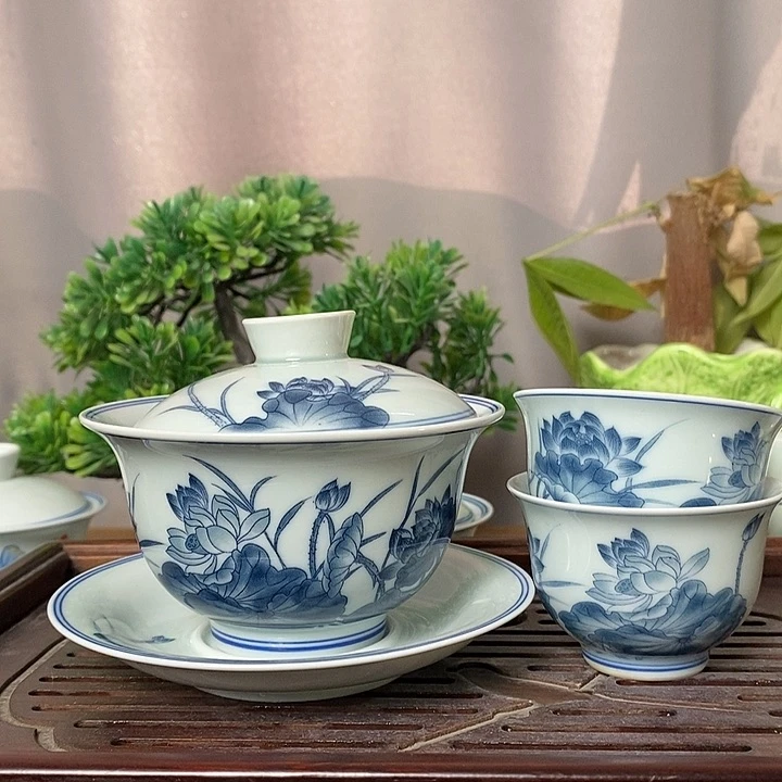 200ml复古荷花盖碗送两个杯子