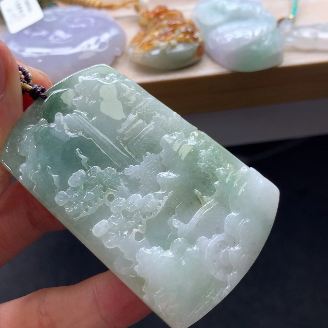 翡翠未镶嵌颈饰吊坠