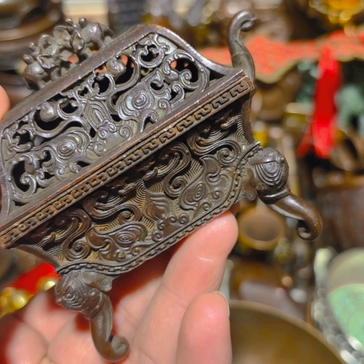 铜的。全清了。一件不留！不磨叽