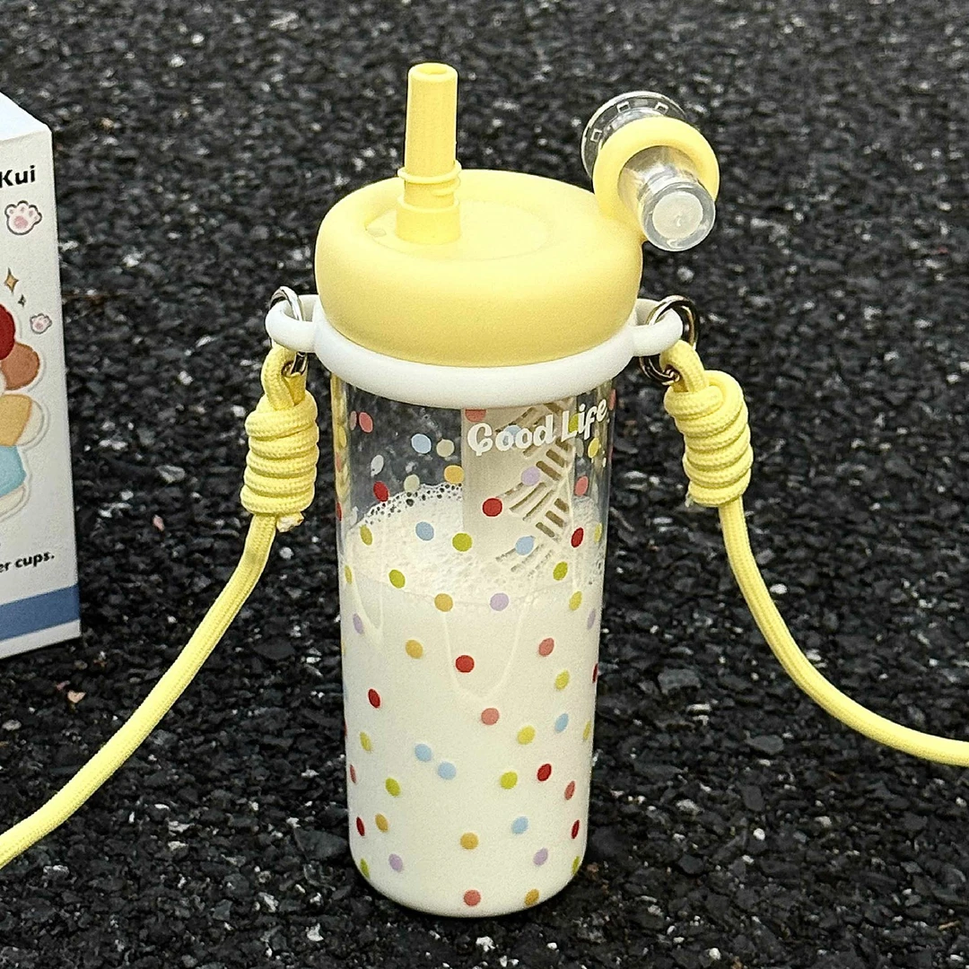可爱波点塑料水杯女生高颜值2025新款大容量背带斜挎茶水分离杯子