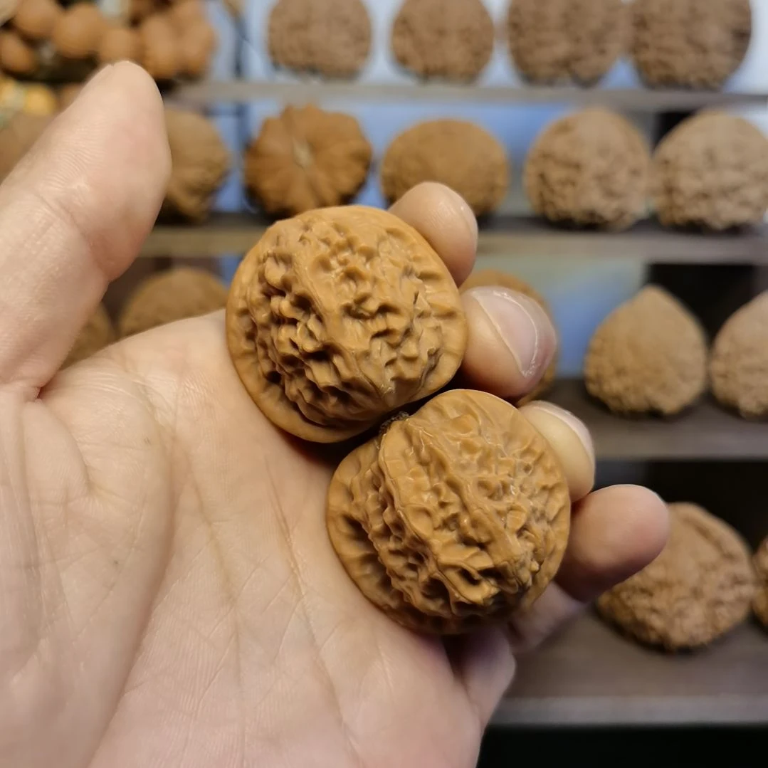 把件文玩核桃35全品瓷娃娃精对