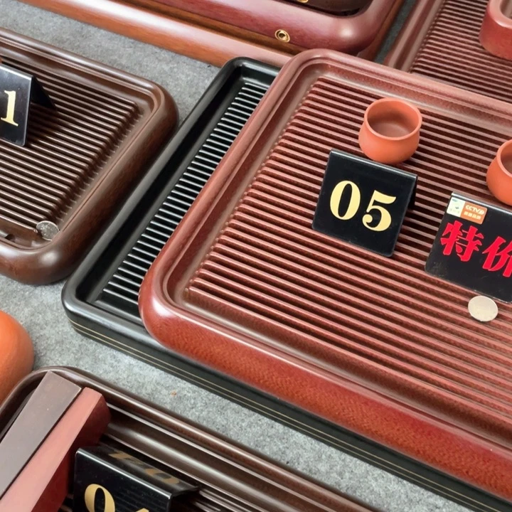 T****e红色圆边电木茶盘